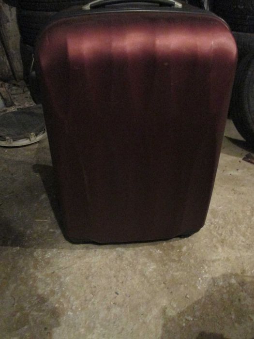 Trolere,unul Rosu mic Gri mic plastic dur si Grena mare plastic dur