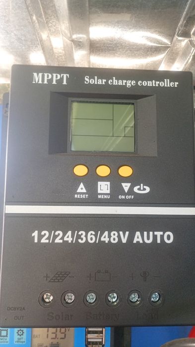 Mppt solar charge controller