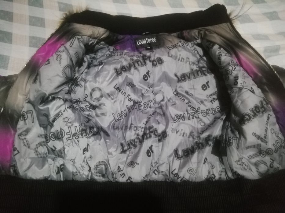 Продам куртку зимнюю.