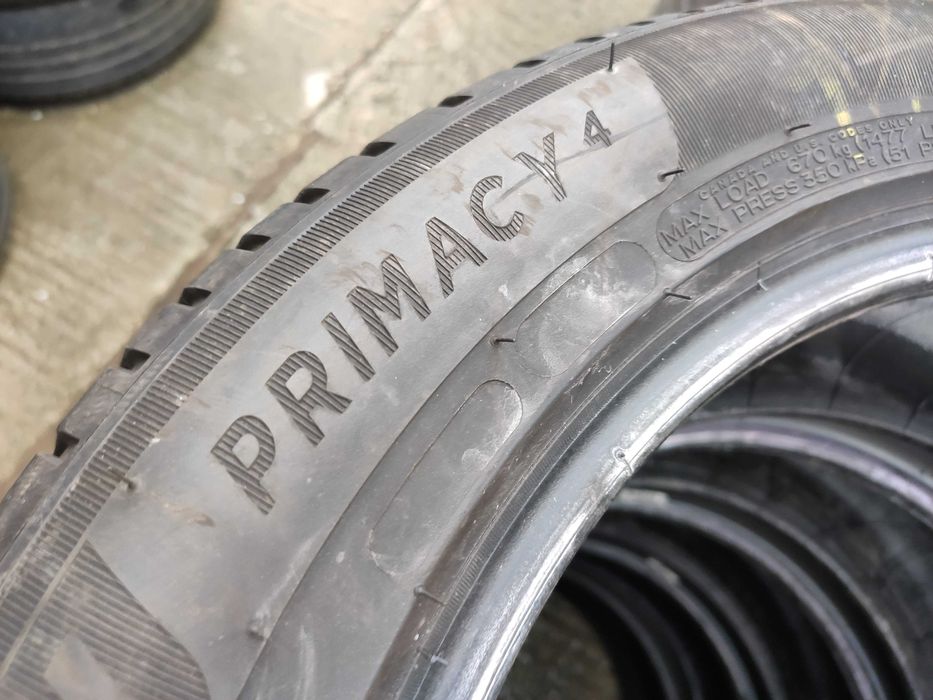 4бр Летни гуми 215 55 17 - Michelin