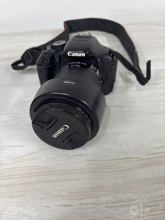 Зеркальный фотоаппарат Canon EOS 600D Kit 18-135mm IS