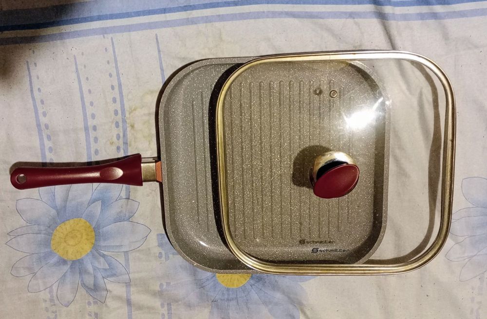 Vând  tigăi grill cu capac Schmiter