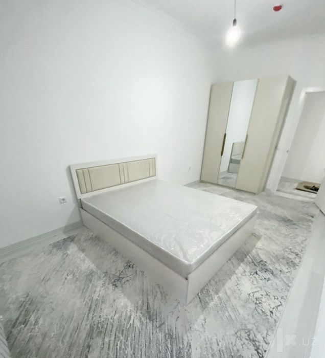Сдаётся 3-комн метро Космонавтов, 75 м²