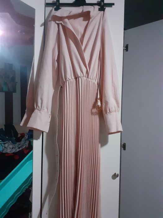Rochie plisata noua 100 de lei