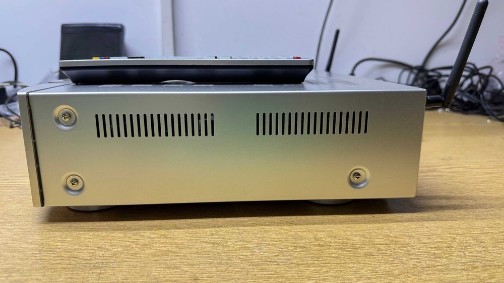 Marantz SR1711 slim 8k