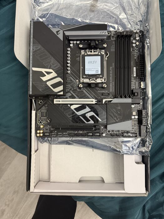 Материнская плата B850m Aorus Elite