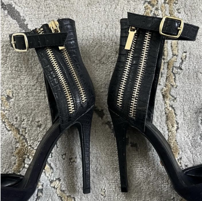 Продам туфли Bebe