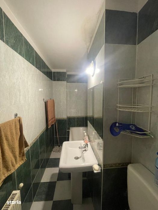 Apartament 4 camere, 100 mp utili, 2 bai, etaj 2 – zona Centrala