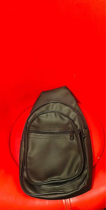 Барсетки кожаные