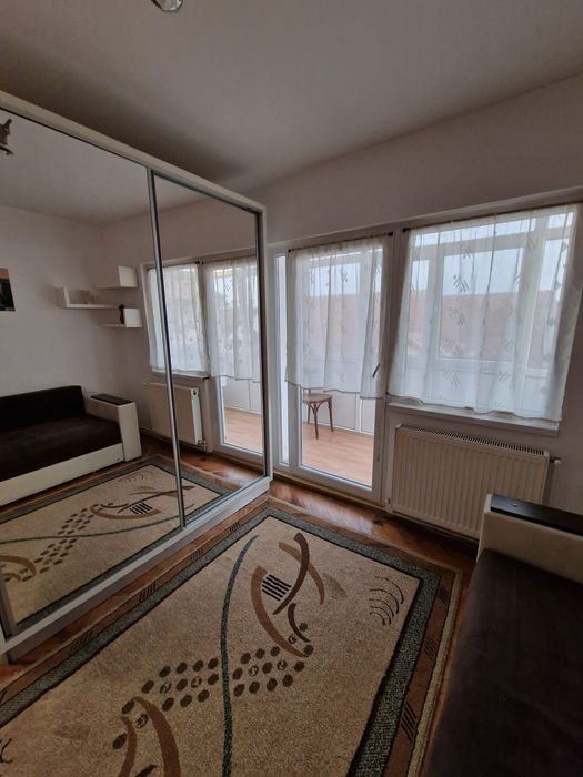 Închiriez apartament 3 camere Valea Aurie