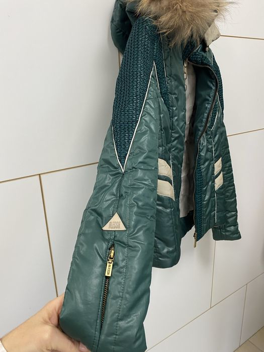 Яке Alessa с качулка с косъм