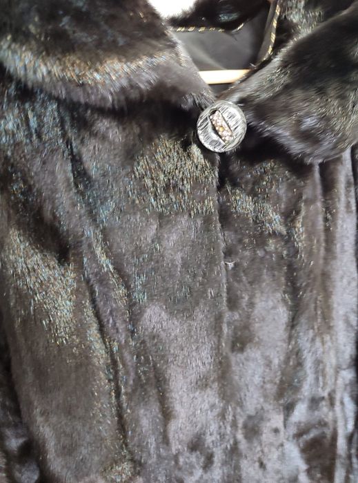 Продам норковую шубу