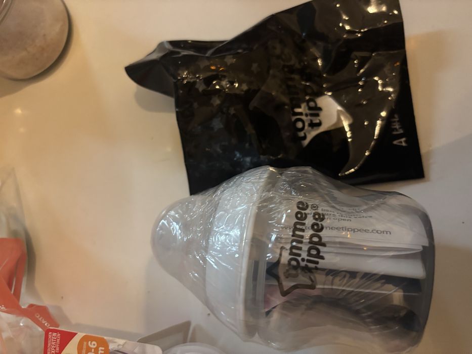 Лот биберони Bibs и Nuk / Шишета със сламки Шише tommee tippee 0-6