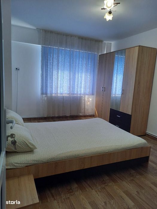 Ofer spre închiriere garsoniera Mioveni