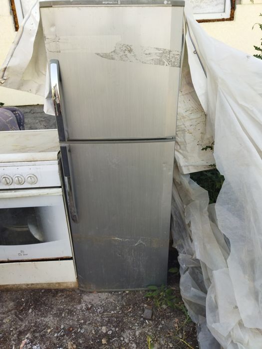 Газ плита и холодильник