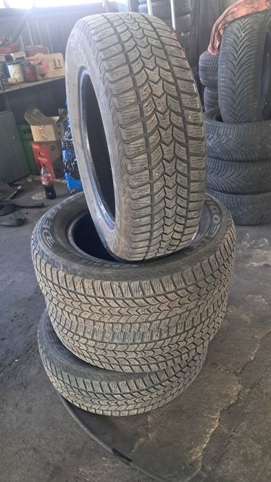 Vand 4 caucuicuri 215 65 16