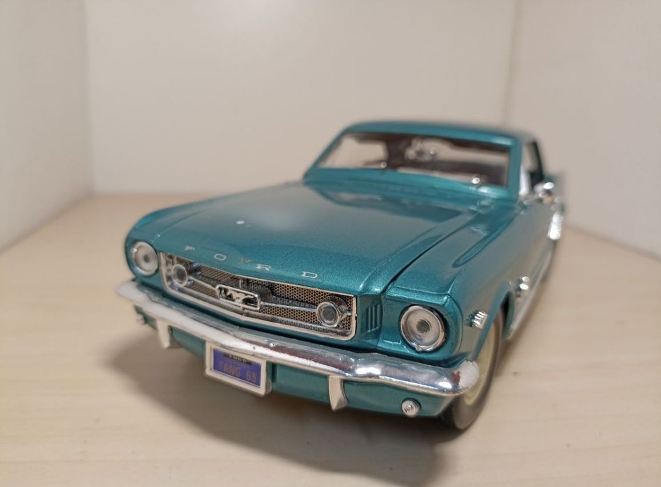 Ford Mustang 1965 mira 1 18
Scara 1/18
MIRA 

Pozele reflectă realitat