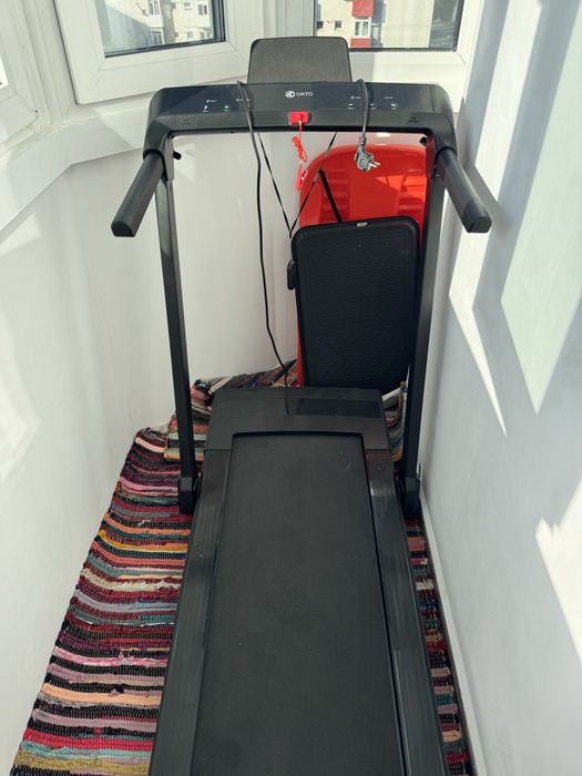 Banda de alergare 2 IN 1OKTO by TECHFIT® 8T80, Pliabila 100%, Motor 2.5 cai putere, Viteza 1-12km/h