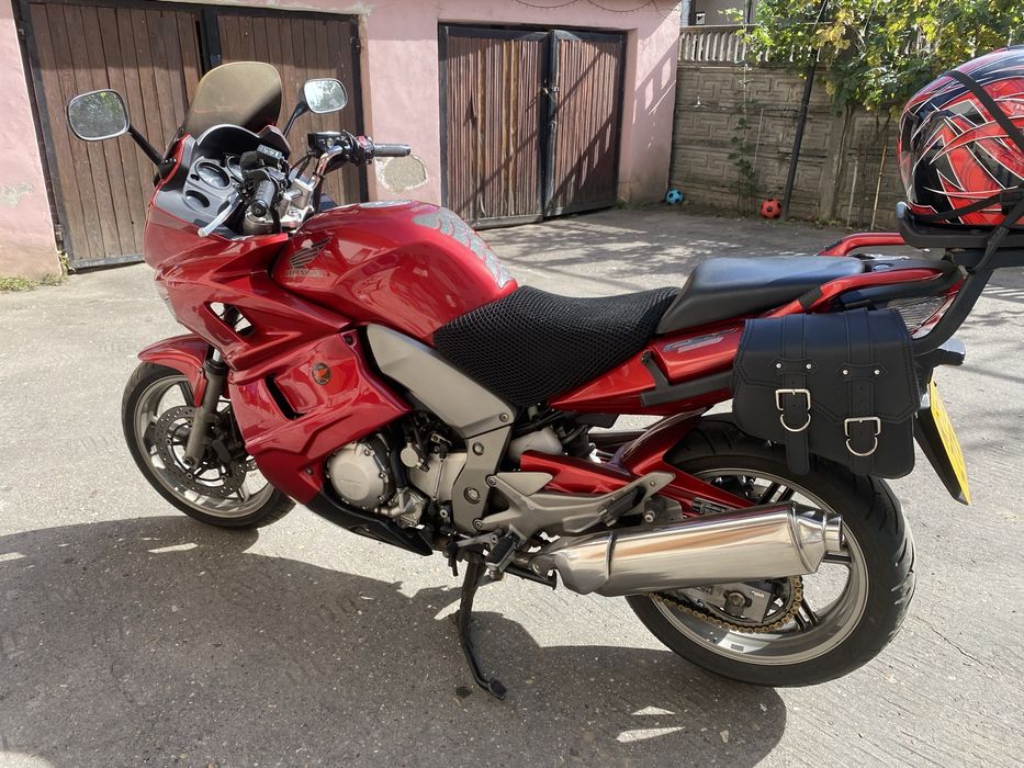 Motocicleta HONDA CBF