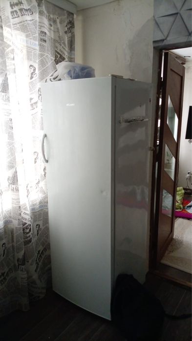 Продам морозильник