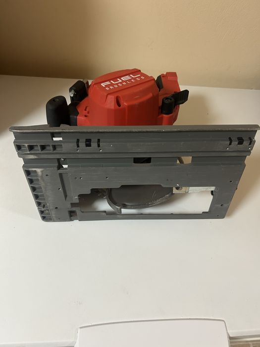 Circular Milwaukee M18 FCSG 66