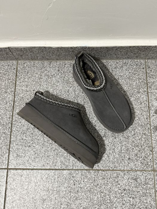 UGG Tazz Slipper noi (37/38/39 pe stoc)