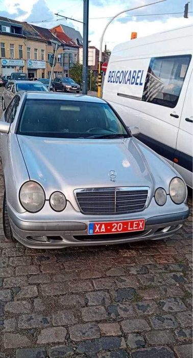 продавам Мерцедес Е 200 дизел