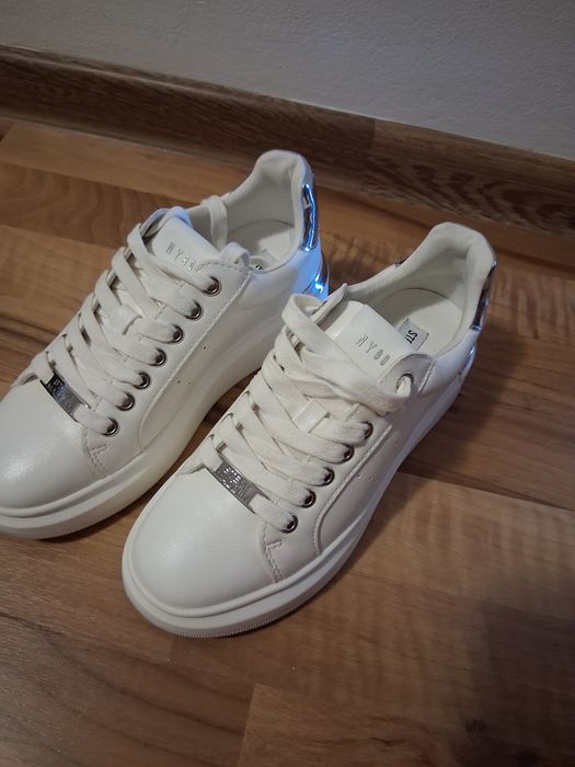 Papuci Steve Madden