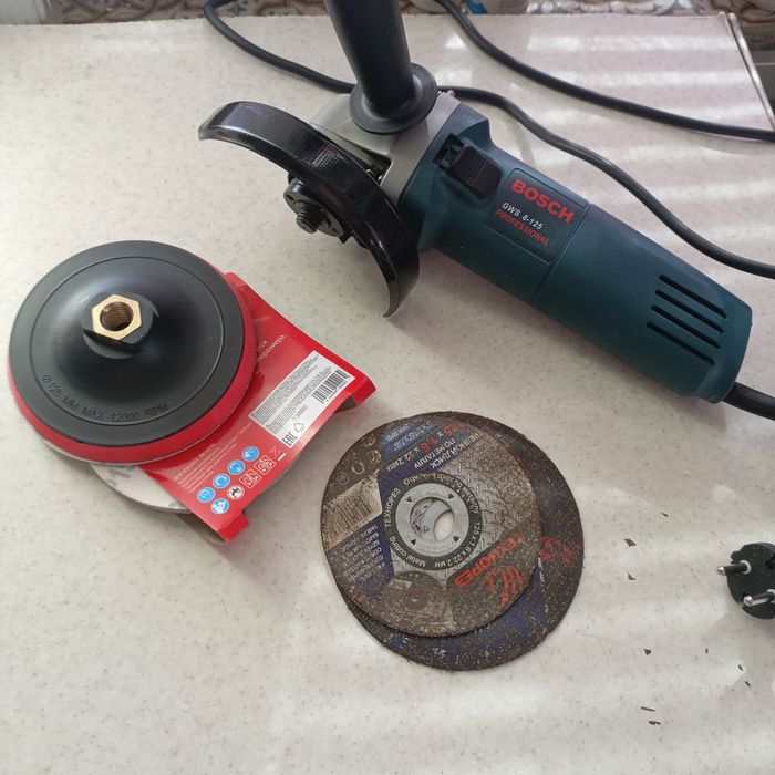 Продам болгарку "Bosch"