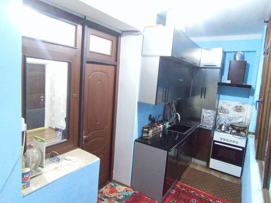 Sergili quruvchilar metro 12-bekat yonida 2xona 3etaj evro remont