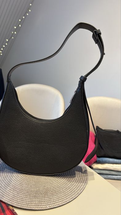 Нова чанта за рамо