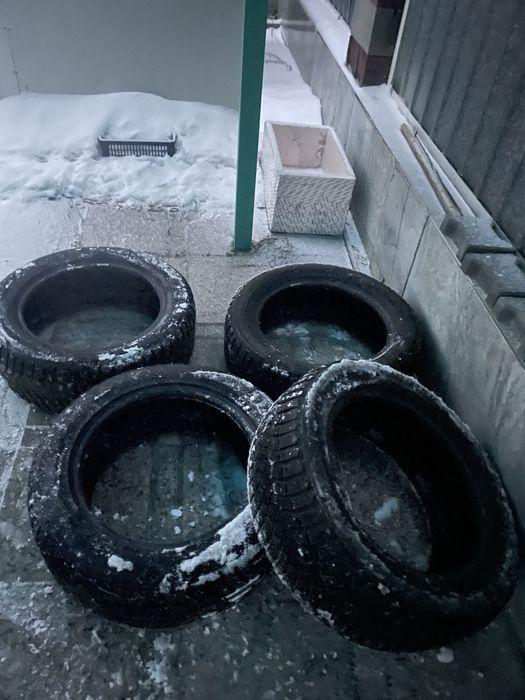 Шини зима 235/55/17