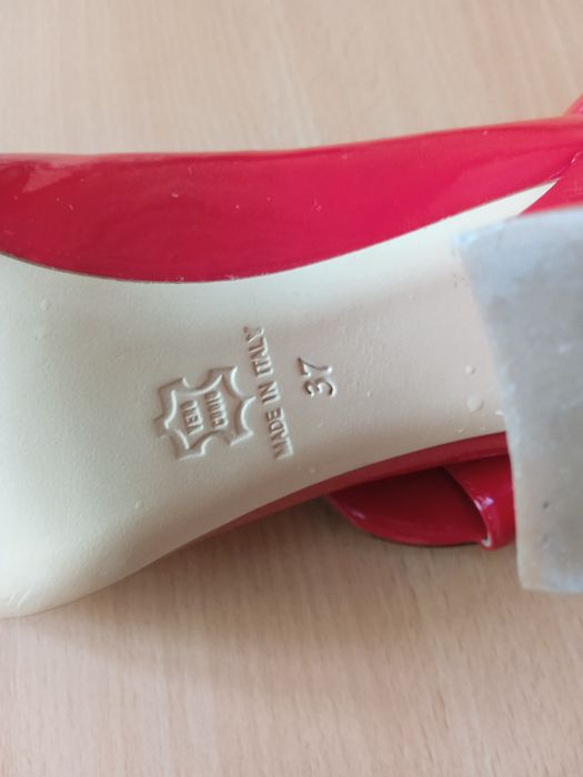 Женские  туфли, лаковая кожа