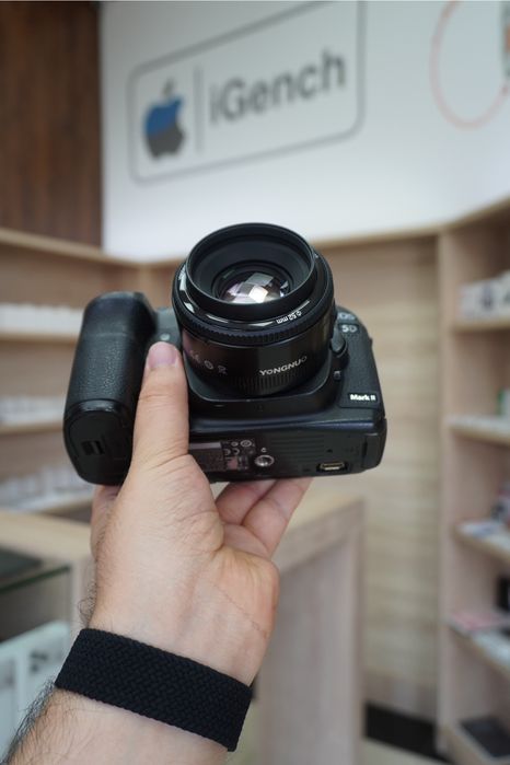Canon 5D Mark II + 50mm f/1.8 obyektiv