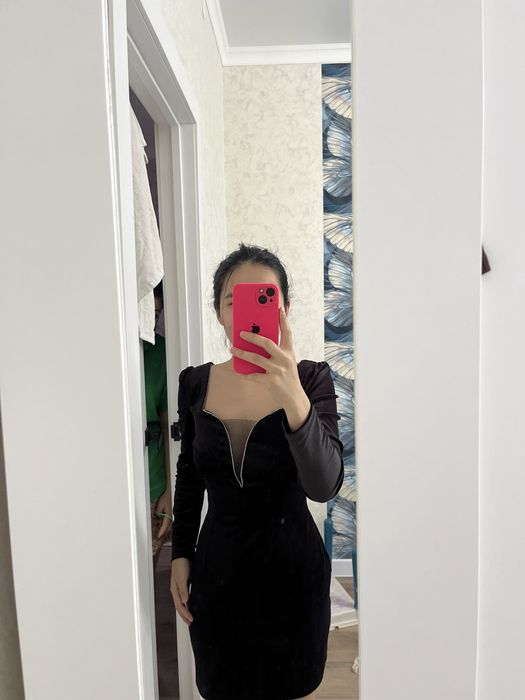 продам маленькое черное платье