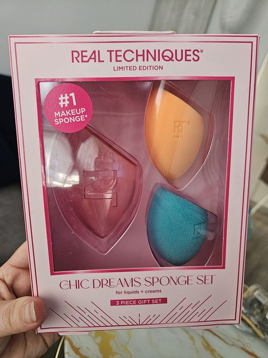 Pensule și bureți de Make-up Real Techniques
