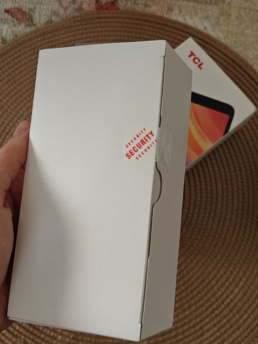 Telefon TCL 501 sigilat