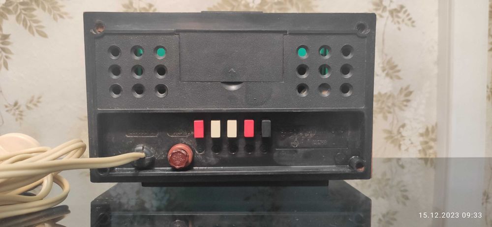 Винтажные часы будильник  Электроника 6 - СССР.