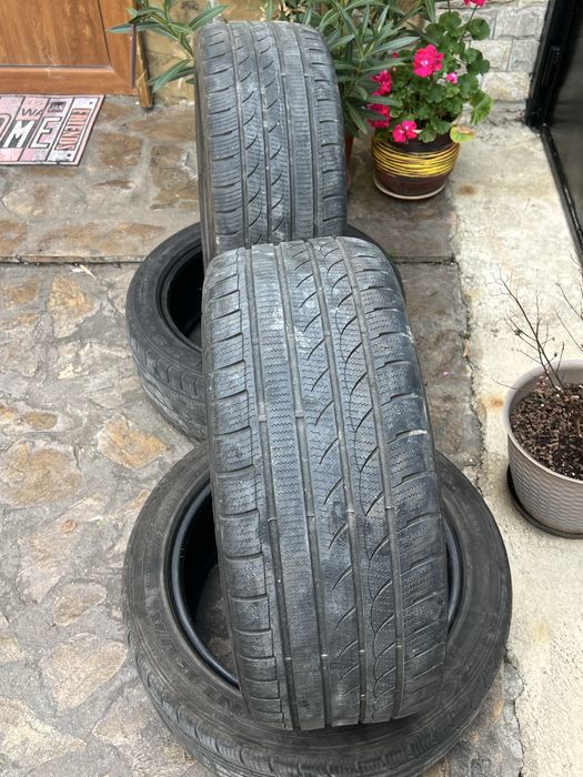 Продават се гуми-245/45/18/DOT-2522