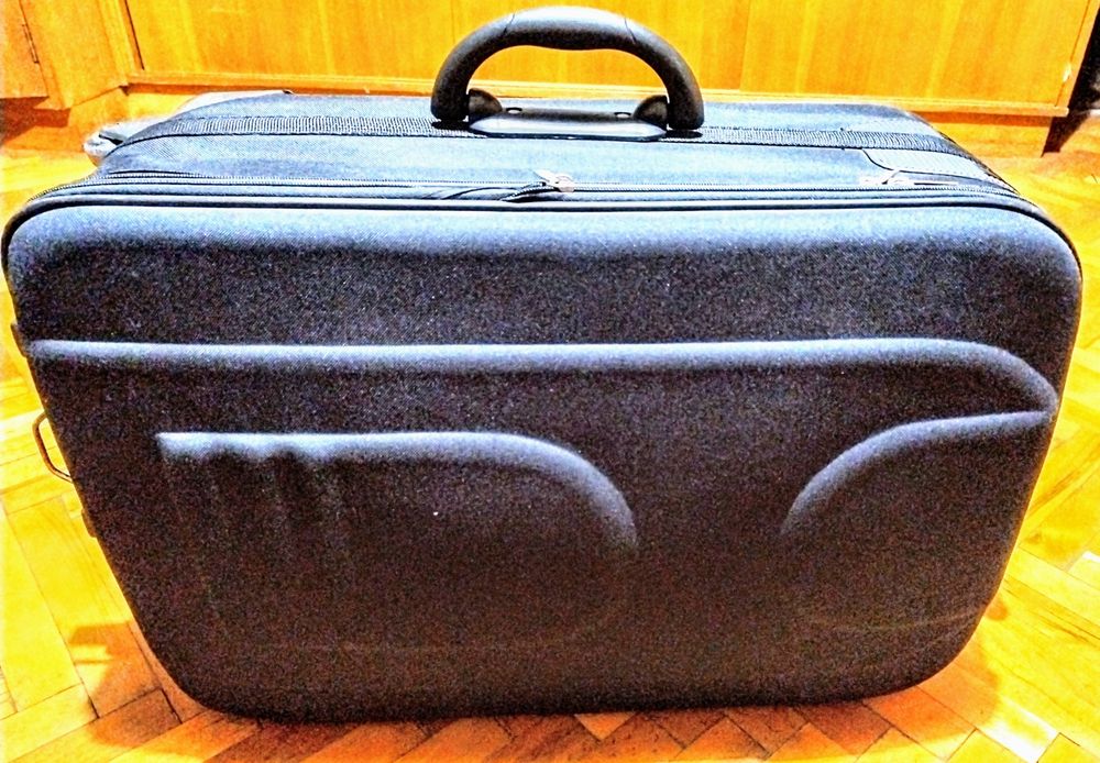 Запазен мек, платнен куфар 65/40/33 см, с разширител, черен, 2 колела