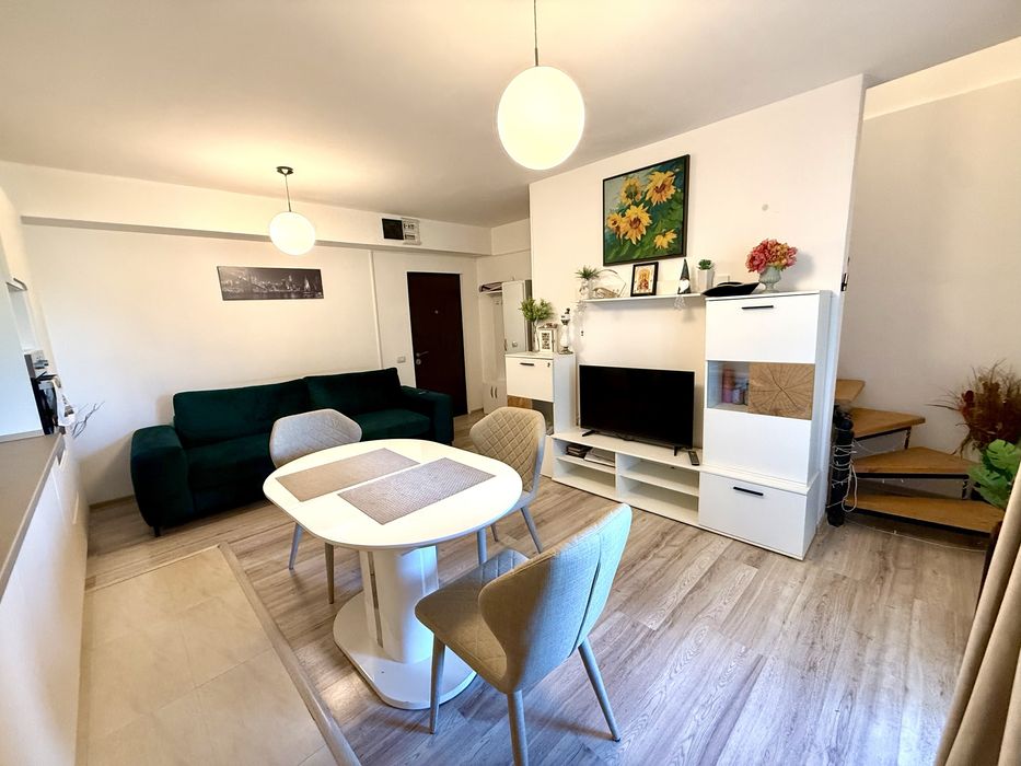 Apartament 3 camere, Pacii