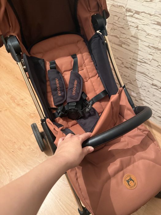 Коляска прогулочная Ining baby