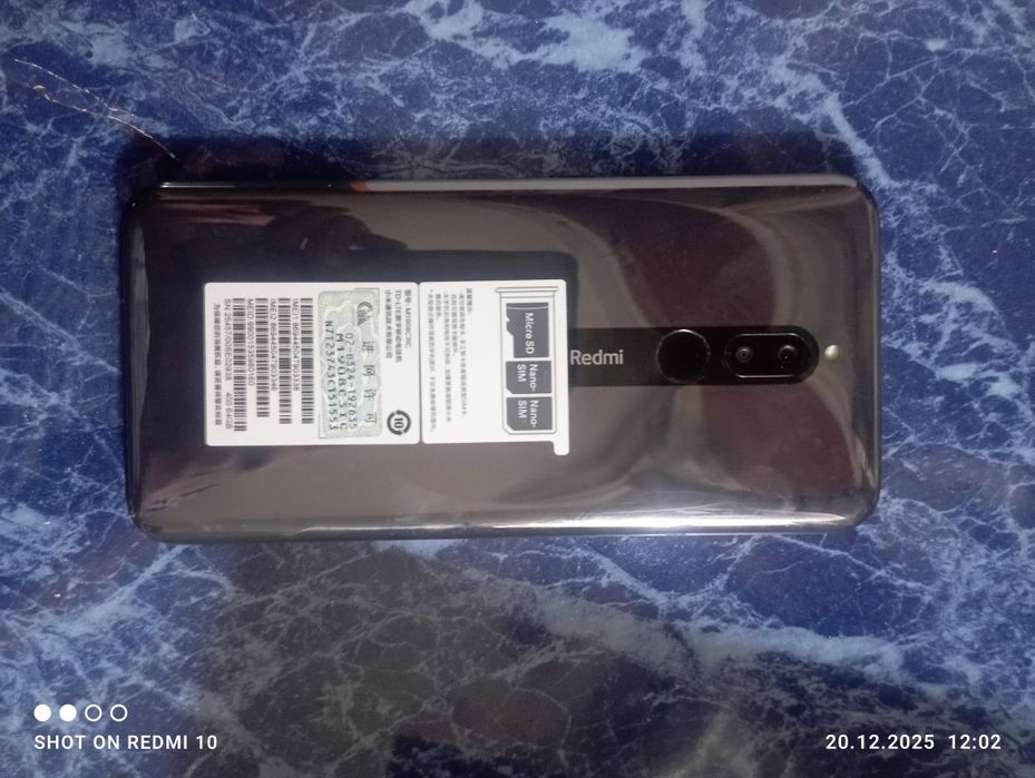 Редми8 в хорошем состояние