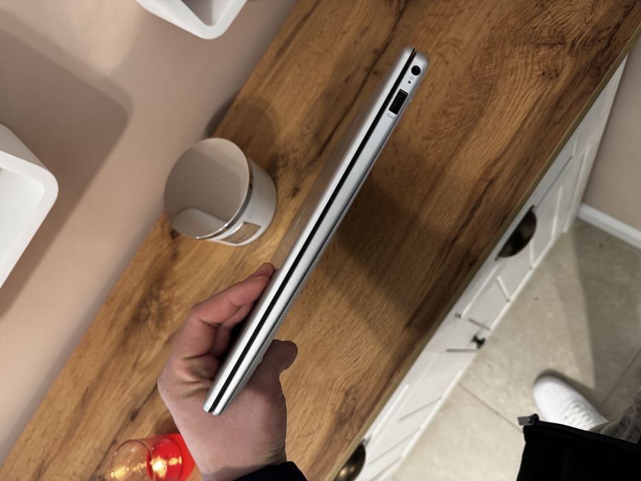 HP Laptop 15 Ryzen 5 7520U 16GB RAM 512GB SSD Windows 11 Pro ca nou