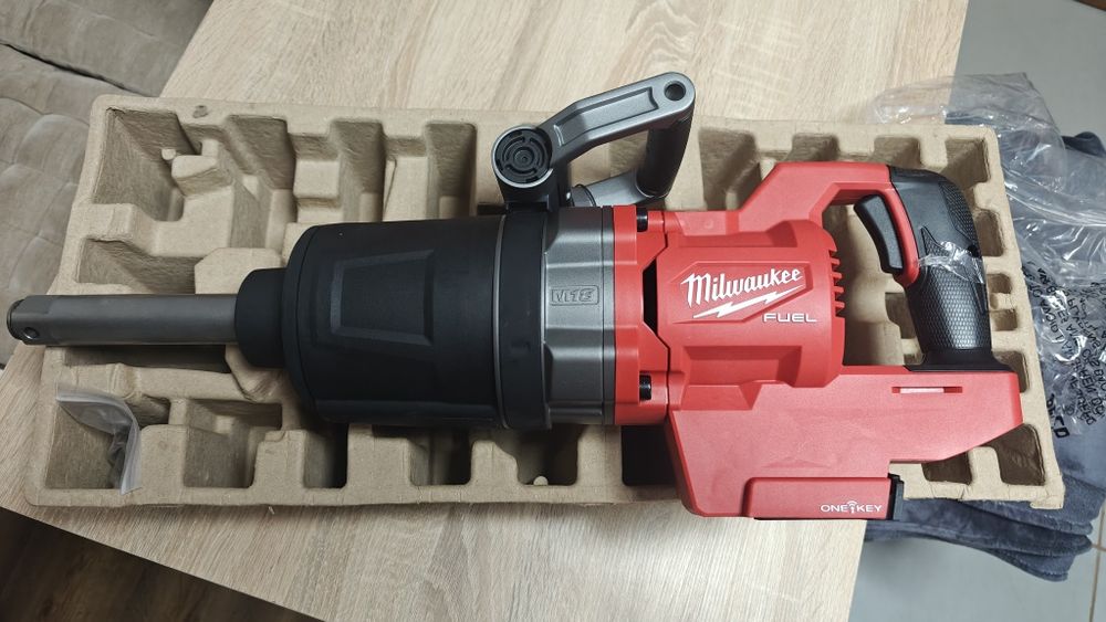 Impact  milwaukee 2700 nm cap de 1 țol