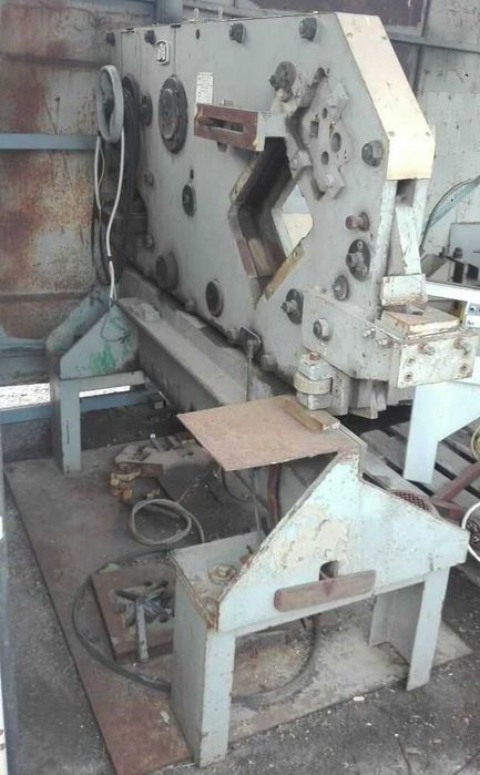 Ексцентър преси 25,63,100;ПЕ63А на части; метални палети;хидравл.преси