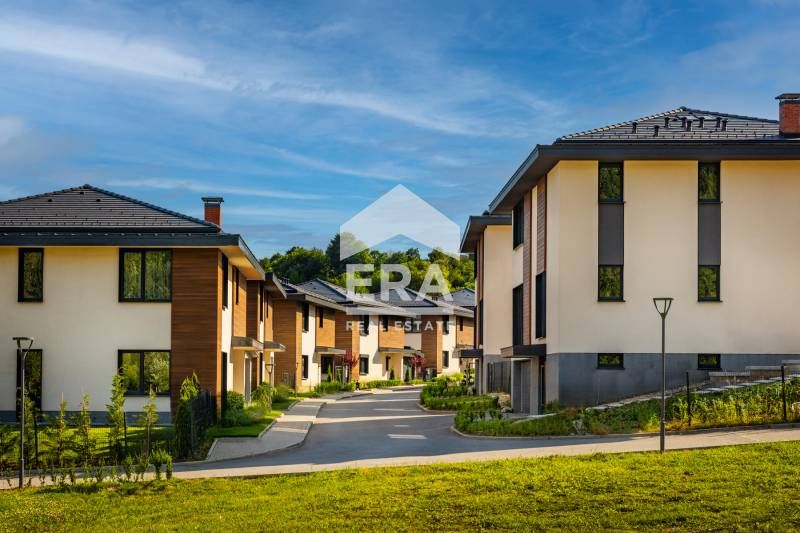 Продава се Къща в с. Владая, Област София-град - 229 кв.м за 1782 €/кв.м - Снимка #1