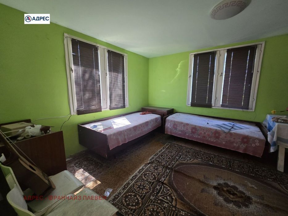 Продава се Къща в с. Коиловци, Област Плевен - 140 кв.м за 215 €/кв.м - Снимка #4