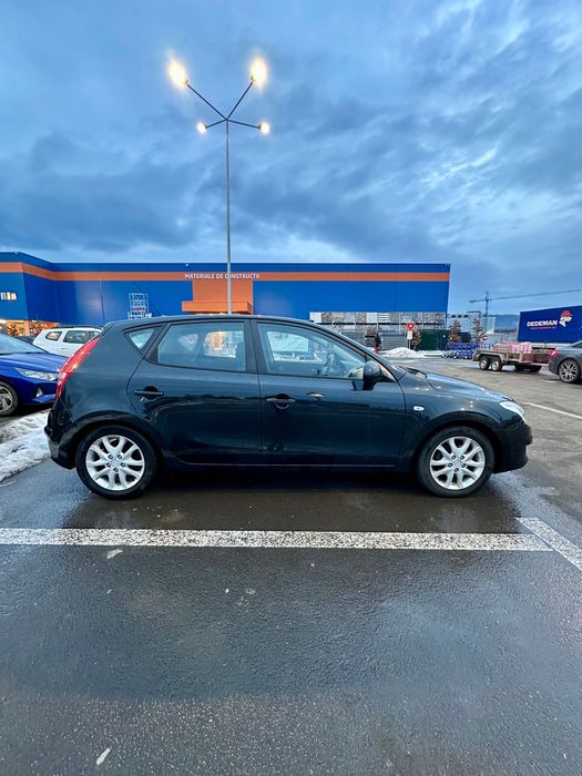 Vând Hyundai i30. 1.6 CRDI