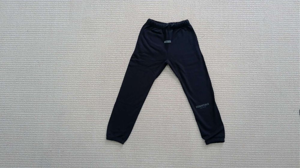 pantaloni essentials S fit M